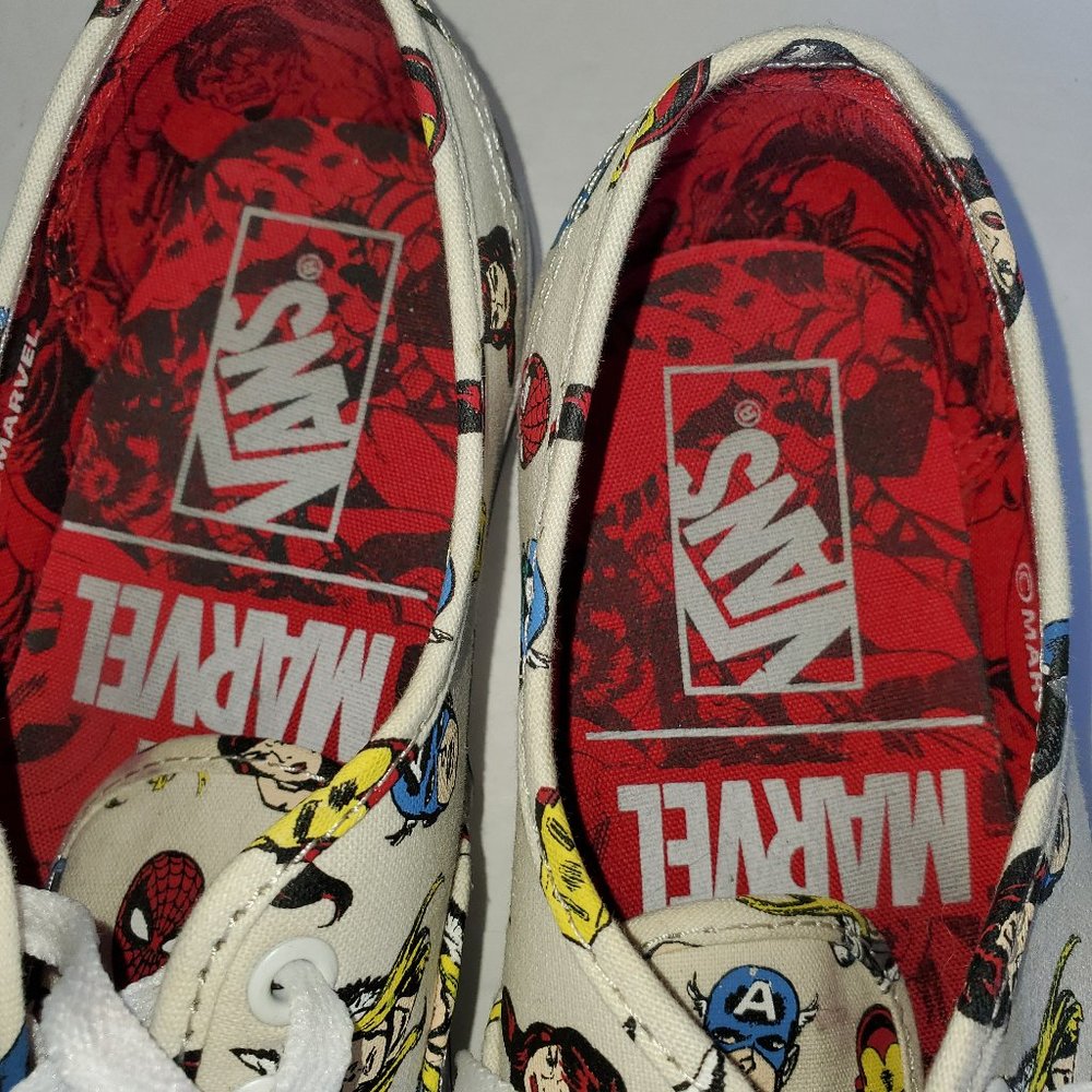 Vans Marvel Womans 7 - Mens 6 - Picture 13 of 14